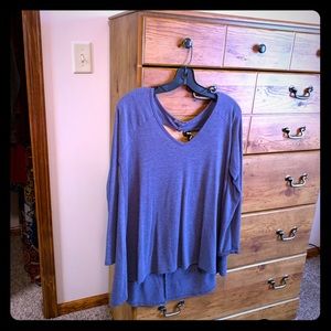 ⭐️B1G1FREE⭐️ Dark blue/gray sweater! 😊